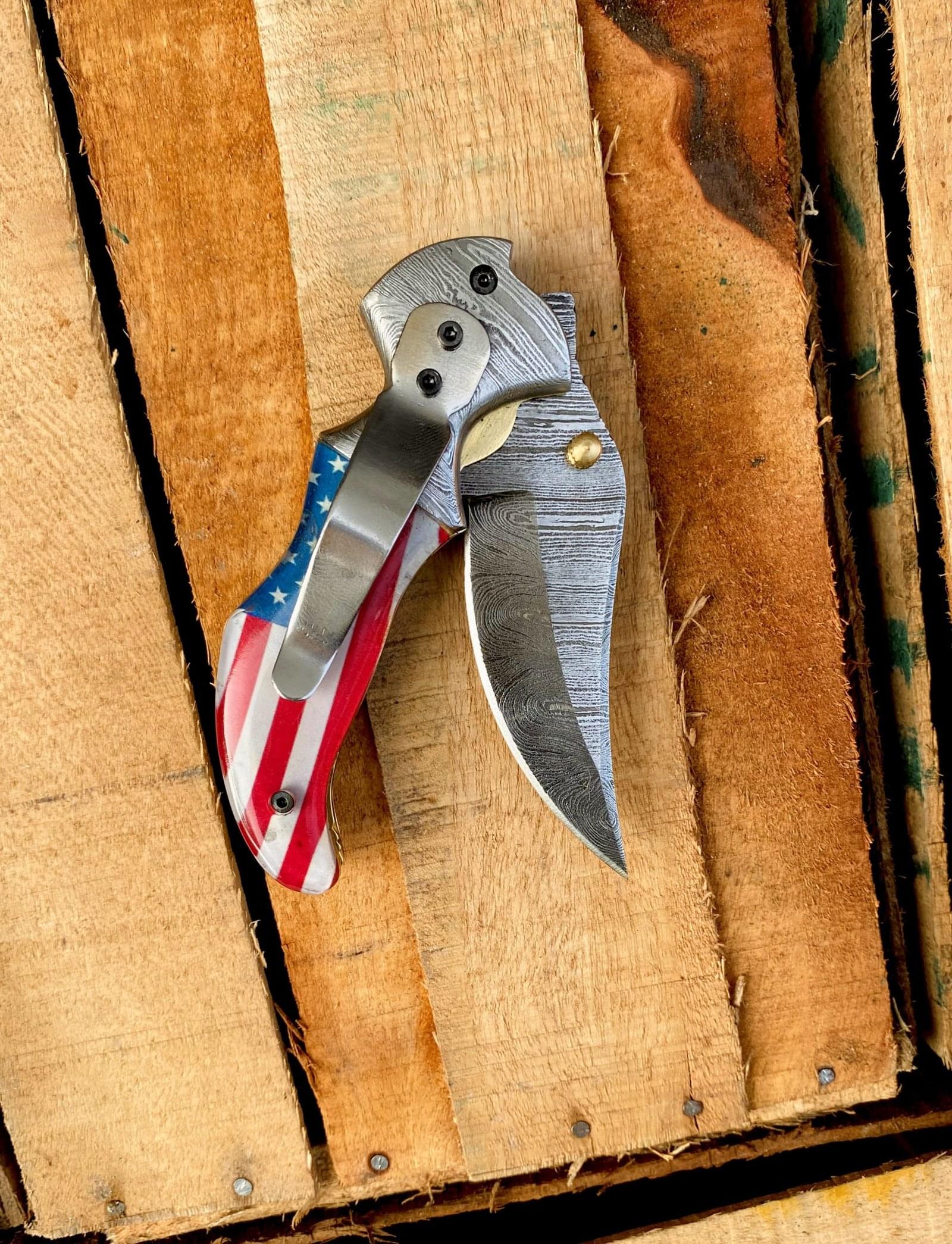 handmade damascus folding knife - Image 5