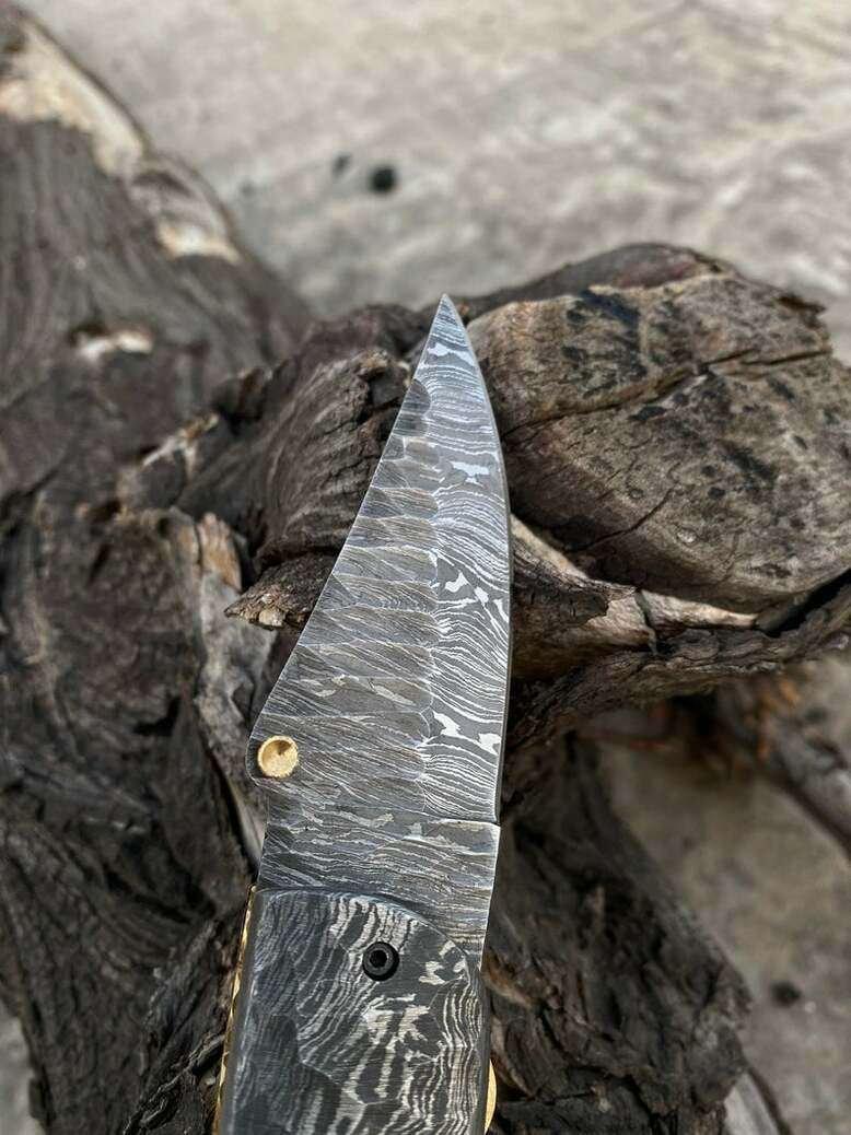 handmade damascus folding knife - Image 2